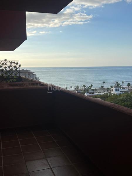 Foto c9a4f21f-a8b5-457a-bdc6-d2c175d7abb8. Apartament amb aparcament piscina a puerto de Estepona Estepona