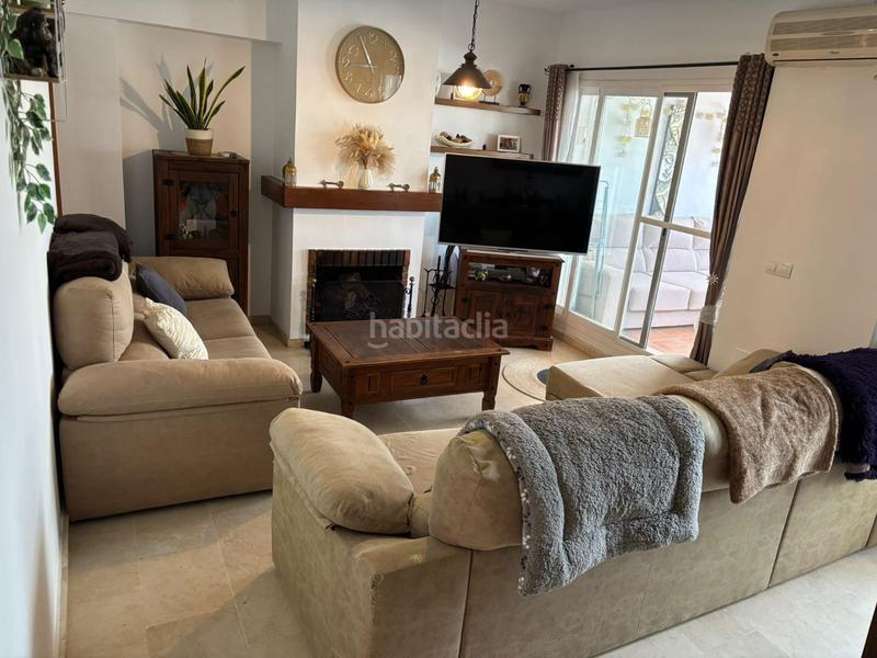 Foto bf60e464-3dff-4735-8299-828b0aea0910. Maison jumelée avec parking piscine dans Manilva pueblo Manilva