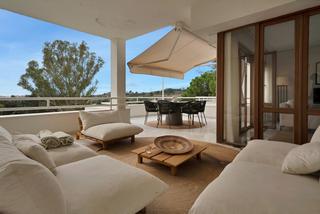 Apartamento en Los Naranjos. Apartamento orientado al oeste, situado en planta media de la ex