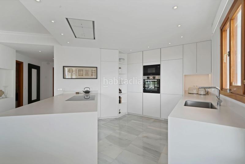 Foto 0a8cb314-dfe9-4db8-85c3-110cc76f4bd0. Appartement avec parking piscine dans Los Naranjos Marbella