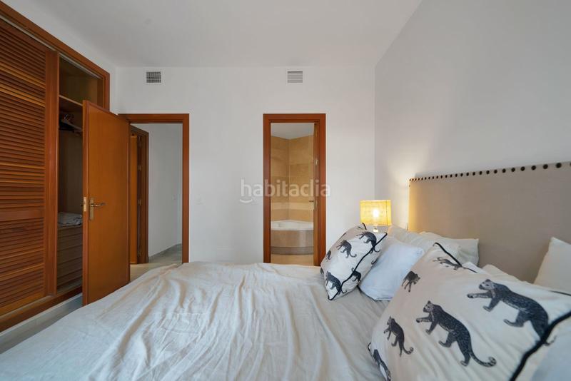 Foto 2467ea4d-239c-4d00-8188-363ea7daffbe. Appartement avec parking piscine dans Los Naranjos Marbella