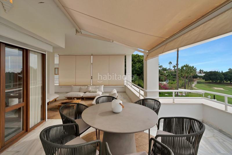 Foto 44546fa4-ea57-4085-a0d9-12ca980f91a6. Appartement avec parking piscine dans Los Naranjos Marbella