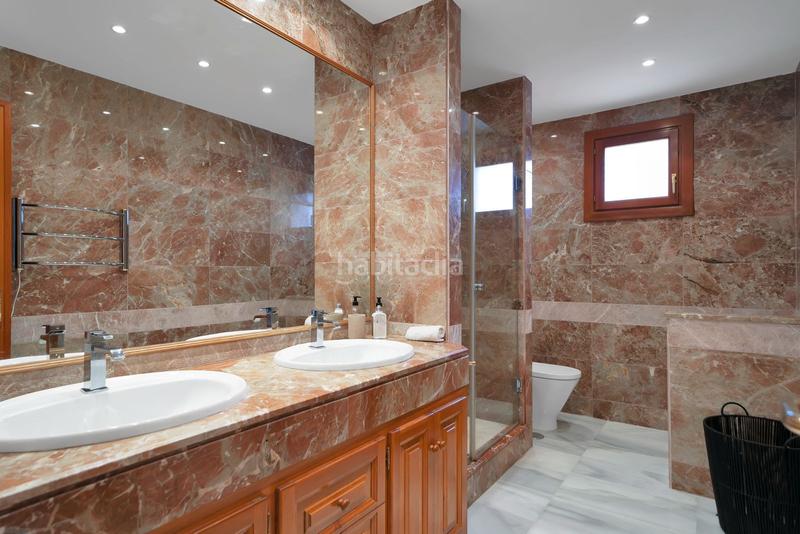 Foto 8cba6ba6-0b32-4de2-9889-9238ac624fef. Appartement avec parking piscine dans Los Naranjos Marbella