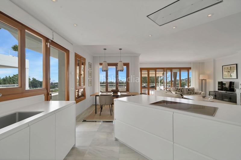 Foto e1585cee-67d8-4bd0-bbe7-7c9e63b9c31b. Appartement avec parking piscine dans Los Naranjos Marbella