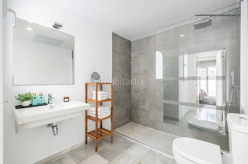 Foto 5ef467ba-21a3-4e52-bb03-943bd5235406. Àtic amb aparcament piscina a Nueva Andalucía centro Marbella
