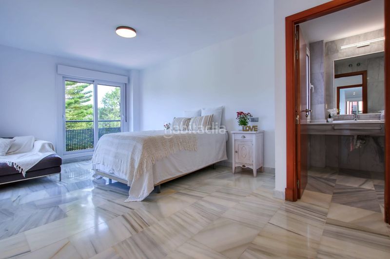 Foto 07928692-6905-4342-95ca-a1e0d6249b95. Casa amb aparcament piscina a Los Flamingos Benahavís