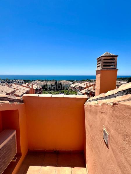 Foto 29fd5249-fbd0-4b54-94eb-c6f33faec9c9. Àtic amb aparcament piscina a La Carolina - Guadalpín Marbella