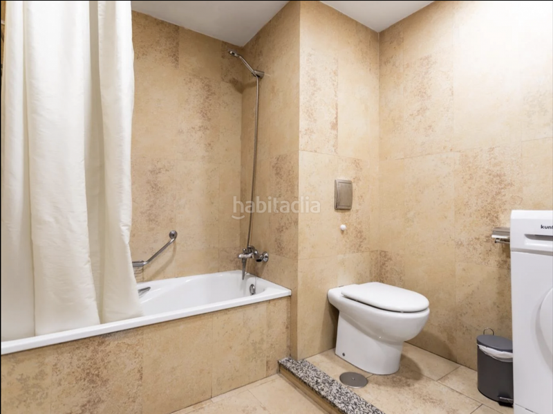 Foto 0883dbe5-b337-44eb-b6d4-55ec5ded026b. Studio with pool in Puerto Deportivo Fuengirola