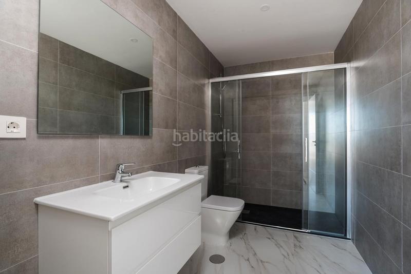 Foto 420160c5-c9c5-4b2e-b1bf-4aa2e089bf3e. Apartamento exclusivo apartamento con piscina infinita de cloración salina, gimnasio y lobby gastronómico en jardines de guadaiza en Marbella