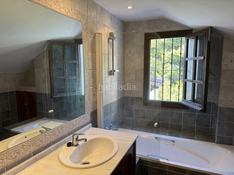 Foto 810504bb-ba86-435e-b9eb-b120720d5aeb. Casa aparellada amb aparcament piscina a Casco Antiguo Marbella