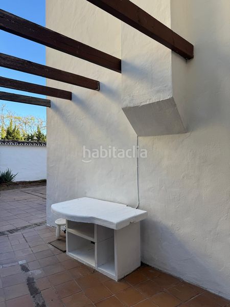 Foto 8d98398a-65e2-4bed-b69d-cf9c7f443978. Casa aparellada amb aparcament piscina a Casco Antiguo Marbella