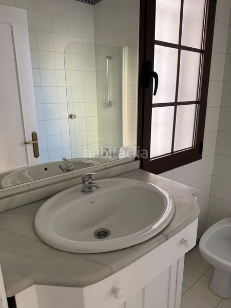 Foto be02ad8f-e1b9-4b3b-94e7-5d9f0aaaa532. Casa aparellada amb aparcament piscina a Casco Antiguo Marbella