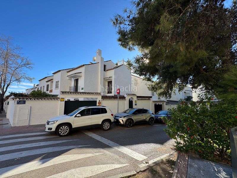Foto d94c1534-685c-464f-920b-1e2b41b01250. Casa aparellada amb aparcament piscina a Casco Antiguo Marbella