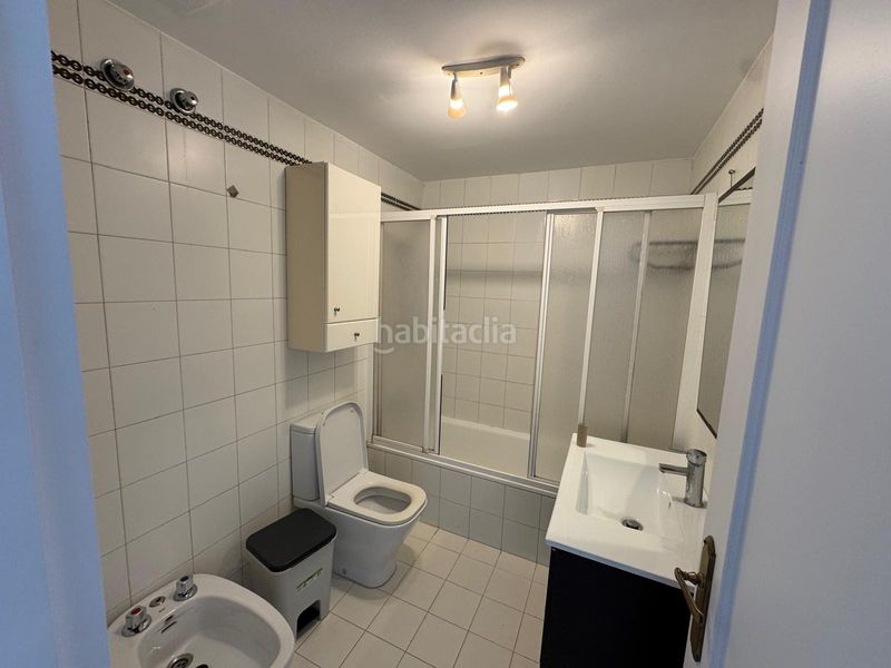 Foto f83fd2e5-cb39-453c-afe3-9bddc78b9ada. Casa aparellada amb aparcament piscina a Casco Antiguo Marbella