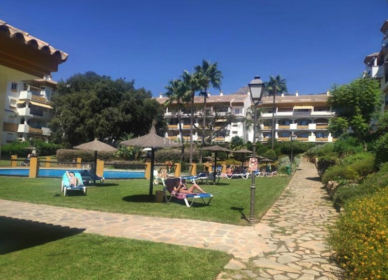 Foto caa2a0ac-7986-496e-a945-71d4387514de. Apartament amb aparcament piscina a La Carolina - Guadalpín Marbella