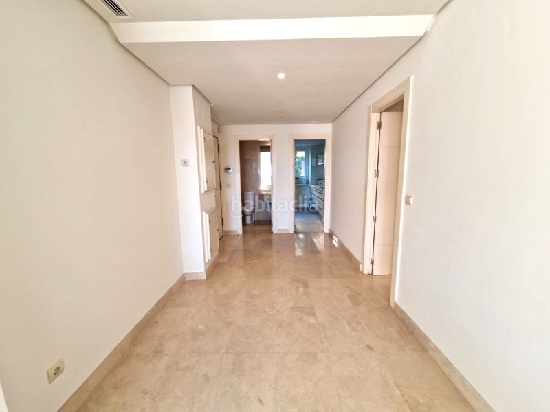 Foto 44ee145b-233e-42f1-af91-56ffeb68740a. Apartament amb aparcament piscina a Los Naranjos Marbella