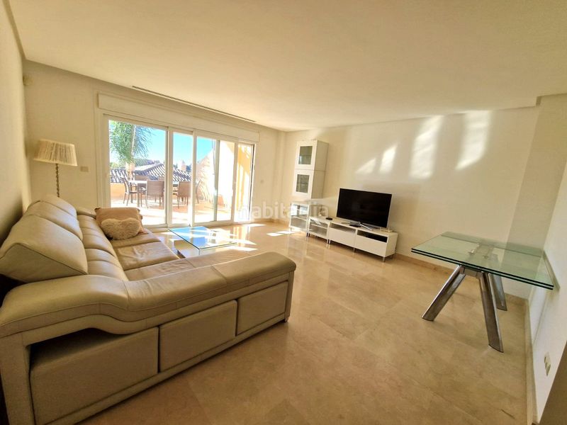 Foto 4dbd2848-1eba-4d27-a395-646c3bc530bf. Apartament amb aparcament piscina a Los Naranjos Marbella