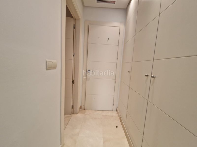 Foto bc92f27e-d567-4f8b-8ad8-7e0a0774af8e. Apartament amb aparcament piscina a Los Naranjos Marbella