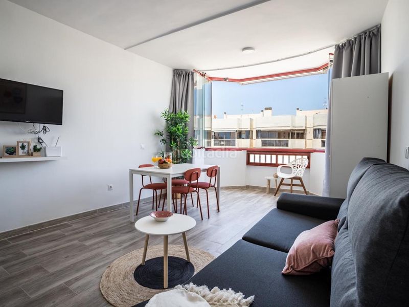 Foto d8454a99-f5d5-4f7e-a3af-24b57caa8351. Apartament amb piscina a Puerto Deportivo Fuengirola