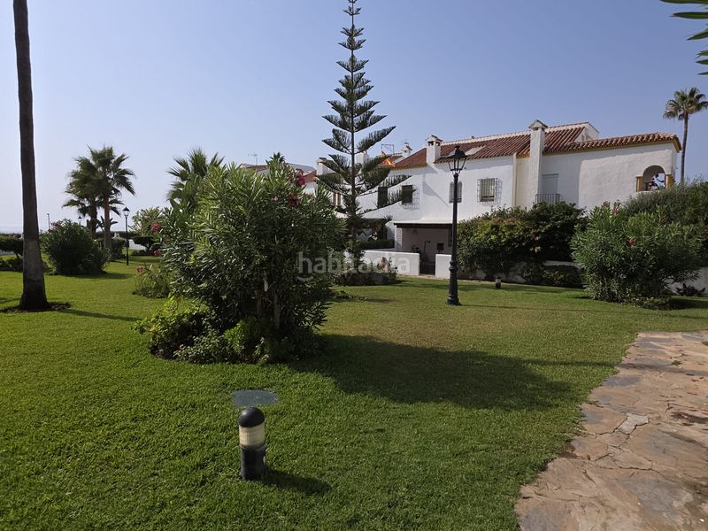 Foto b44f95fc-faaf-482f-bb9e-a1043890e0f2. Casa aparellada amb aparcament piscina a marina de Casares Casares