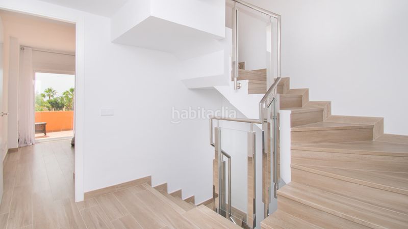 Foto 35a21d36-1d77-455a-98fc-6b50e4c54fc9. Casa adossada amb aparcament piscina a Paraiso - Barronal Estepona