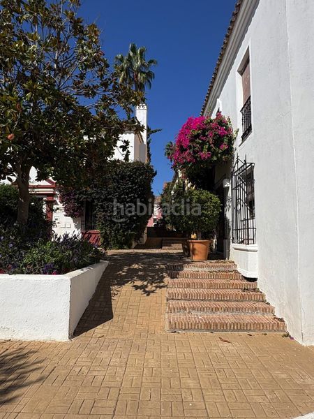 Foto 945aa244-e136-4580-ad6b-136df685f935. Casa adosada  totalmente amueblada y reformada en Marbella