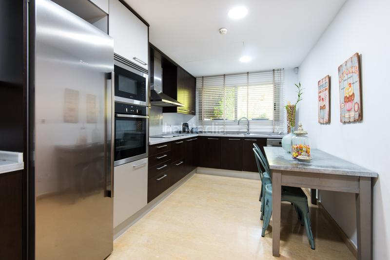 Foto 67a926ed-6264-4ff6-a859-cf2b518246d9. Casa adossada amb aparcament piscina a Nagüeles Alto Marbella