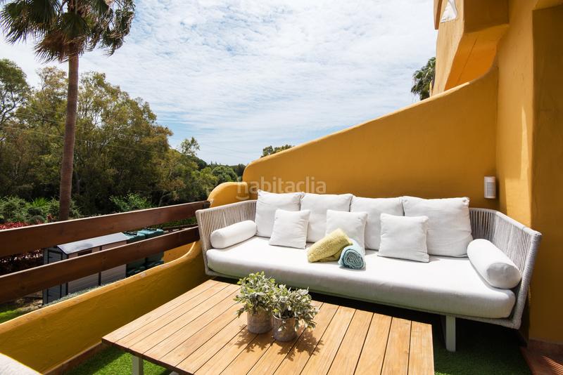 Foto 8f9a51a3-e9be-4aa7-a9a7-9e03bea94d25. Casa adossada amb aparcament piscina a Nagüeles Alto Marbella