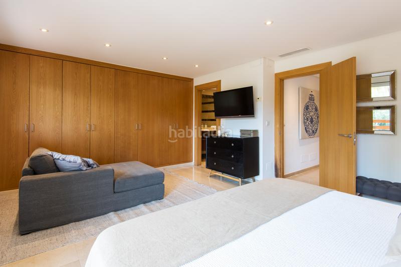 Foto bc4ce4e3-6567-45f6-8c55-c25412b8b26e. Alquiler casa adosada estupenda casa para alquiler en nagueles, en Marbella