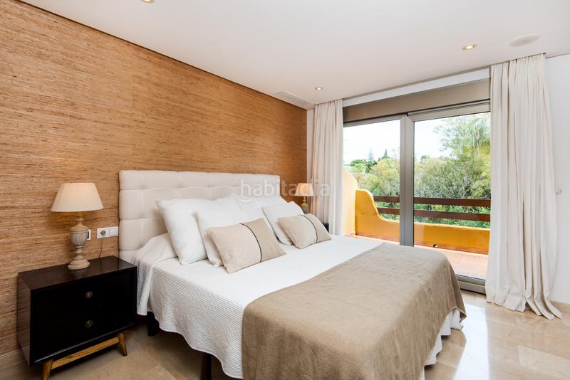 Foto ffbb85b6-35c6-4e72-b6e5-abced45cf1cc. Lloguer casa adossada amb aparcament piscina a Nagüeles Alto Marbella