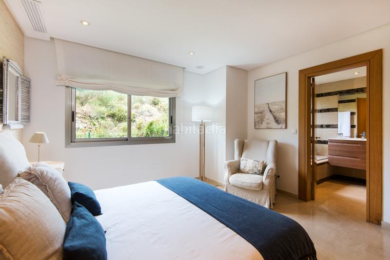 Foto 8060a7e8-2401-4007-8a11-061d6836d479. Rent semi detached house with parking pool in Nagüeles Alto Marbella