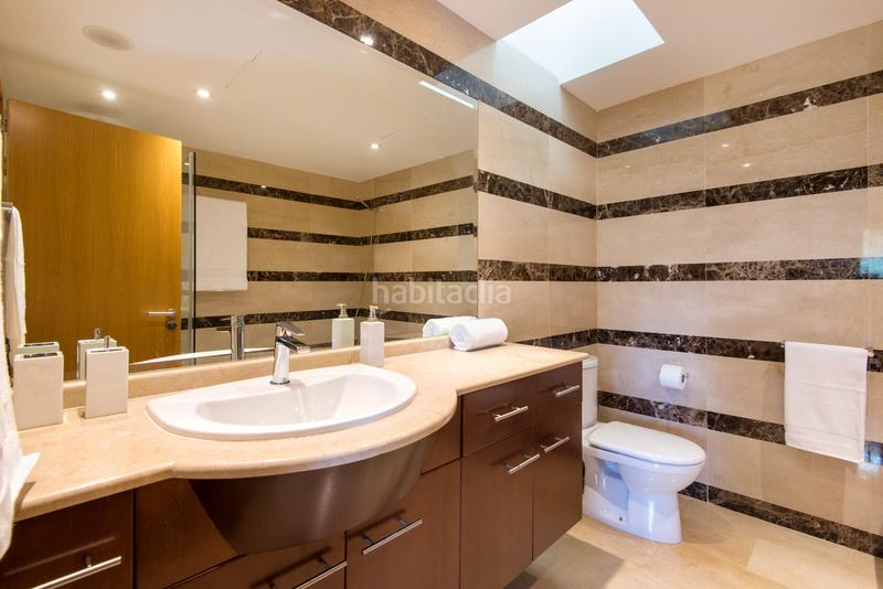 Foto 922fe0f3-7564-4e27-86a0-6201c4663cfa. Rent semi detached house with parking pool in Nagüeles Alto Marbella