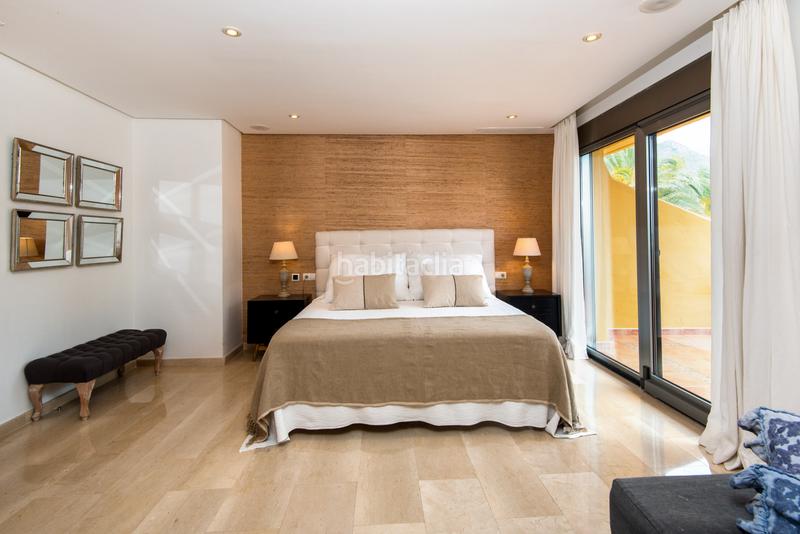 Foto b383dd7d-f93d-4382-a85d-b49ffbf318d8. Rent semi detached house with parking pool in Nagüeles Alto Marbella