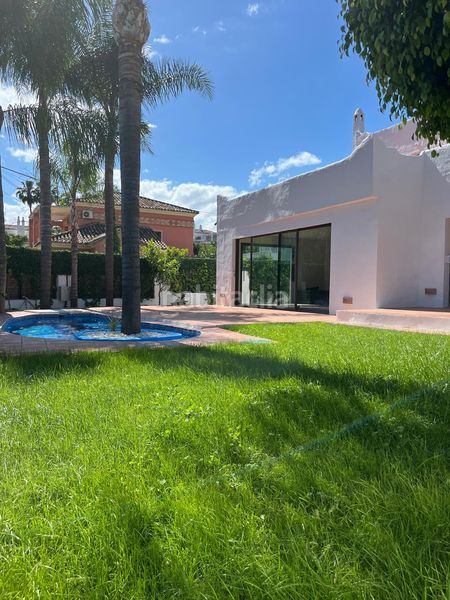 Foto e375dd54-71ca-4a06-b728-ff43b10e73ea. Casa amb aparcament piscina a Nagüeles Alto Marbella