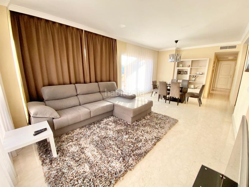 Foto 04221363-dd37-4f1a-a3ab-a2d2192d4c47. Àtic amb aparcament piscina a Elviria Marbella