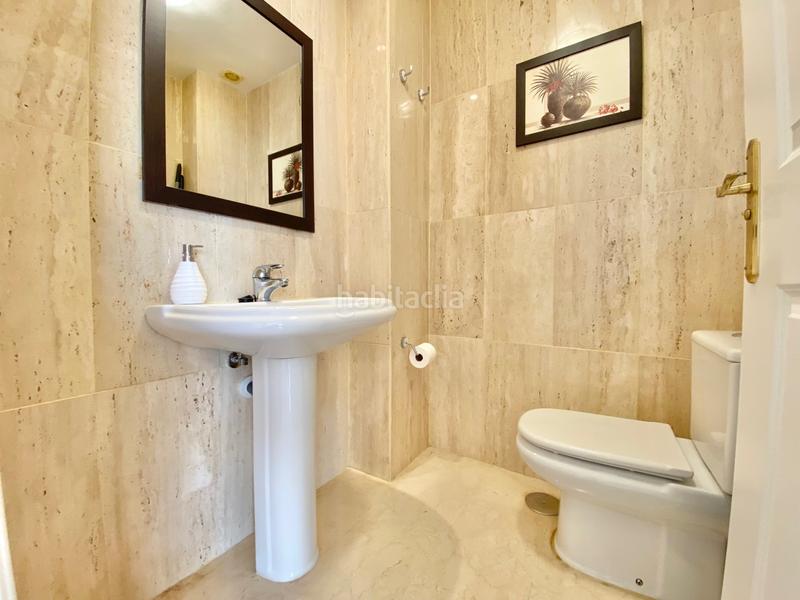 Foto f4da35db-89ad-42eb-bb81-fb519e132614. Àtic amb aparcament piscina a Elviria Marbella