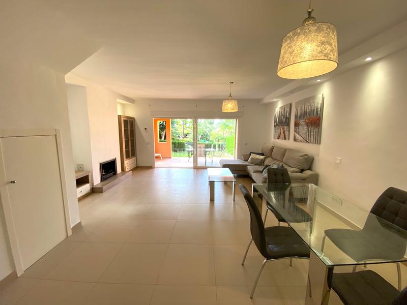 Foto eb32a513-e400-4683-889b-d56f9f499919. Affitto casa bifamiliare con parcheggio piscina in Estepona