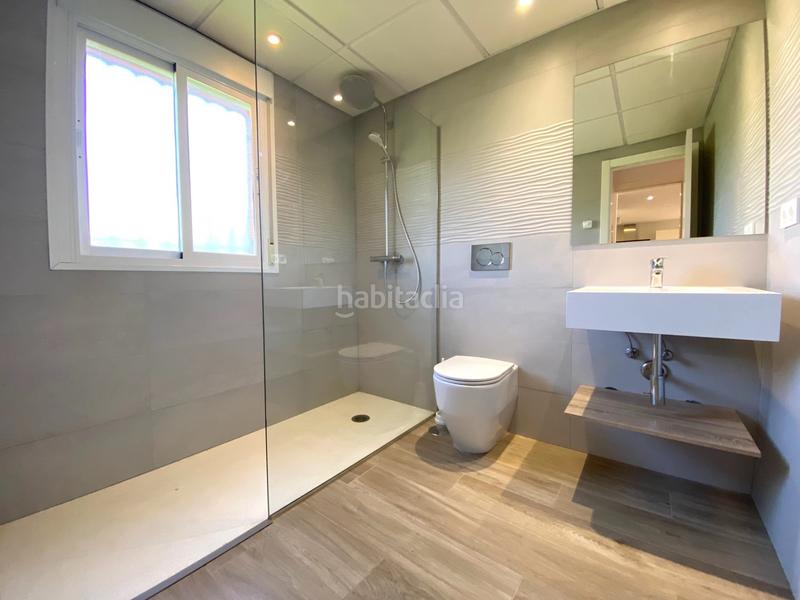 Foto 21bddf4d-2096-474f-a1ad-855b0956ec90. Rent towny house with parking pool in Paraiso - Barronal Estepona