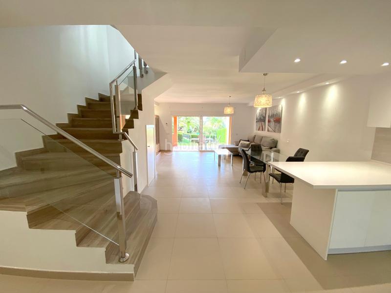 Foto 5f91f465-50d7-46f1-822e-0e66cab7ed98. Rent towny house with parking pool in Paraiso - Barronal Estepona