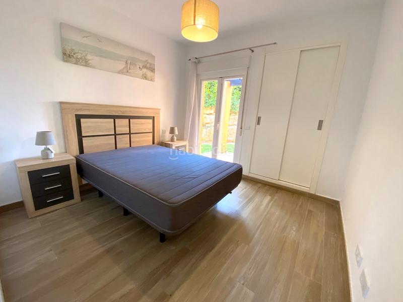 Foto 65e29186-3ffb-4c07-b1c2-234c7217c674. Rent towny house with parking pool in Paraiso - Barronal Estepona