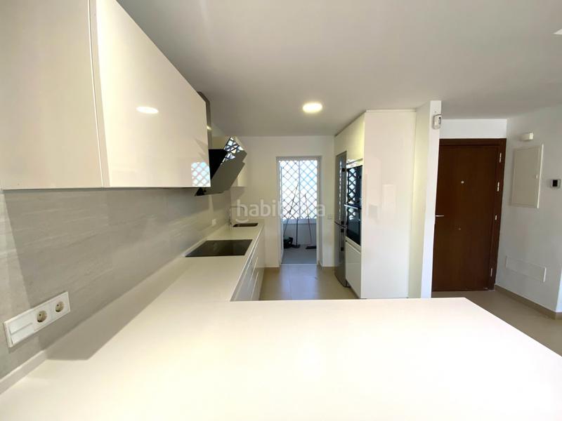 Foto 94811361-5890-461b-ab24-99a3c19ecdeb. Rent towny house with parking pool in Paraiso - Barronal Estepona