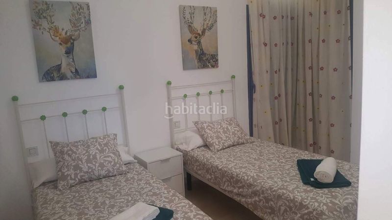 Foto 82765d39-e7c8-4db6-9709-43a07fdefd25. Casa aparellada amb aparcament piscina a Los Naranjos Marbella