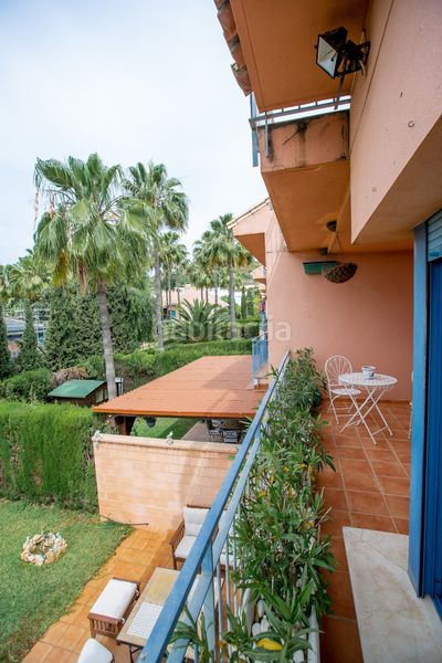 Foto 93acecd5-b75a-47f8-ab89-c1de575c71be. Casa aparellada amb aparcament piscina a Los Naranjos Marbella