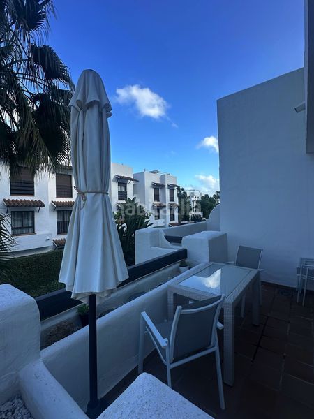 Foto 23305ee1-e4a9-4682-911f-2d8bc33cfe0f. Apartament amb aparcament piscina a La Concha - Resina Golf Estepona