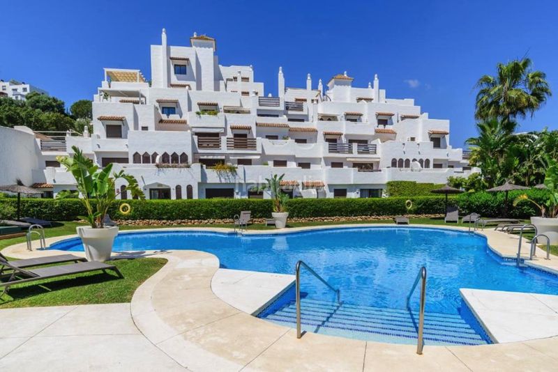 Foto ace63b60-95e2-4eb6-8b20-4a658bd0e91d. Apartament amb aparcament piscina a La Concha - Resina Golf Estepona
