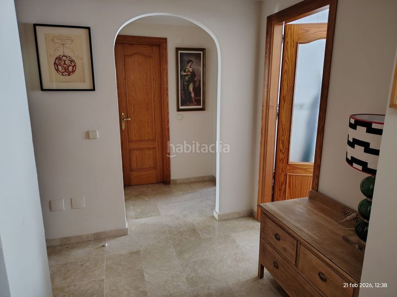 Foto 916c22d4-d81d-49f5-aaed-e5f7f5b5f473. Apartament amb aparcament piscina a Seghers Estepona