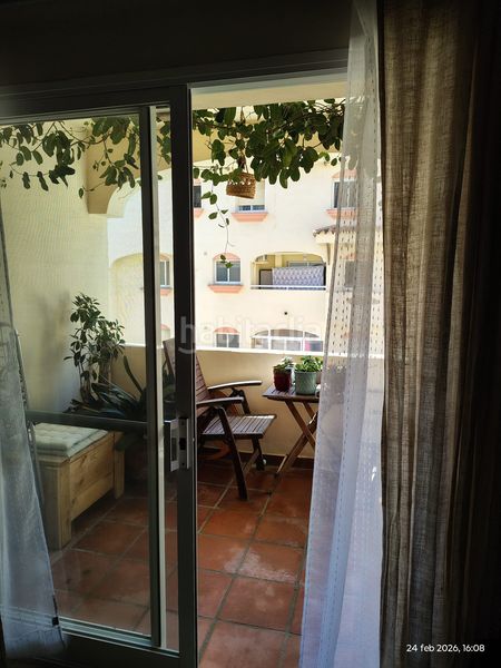 Foto b98bedbf-6edd-459c-bf13-e2057fa0e982. Apartament amb aparcament piscina a Seghers Estepona