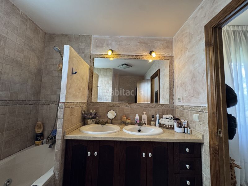 Foto 9d35e9f0-7e9b-445c-94fe-323cd8f50e0b. Planta baixa amb aparcament piscina a Nagüeles Alto Marbella