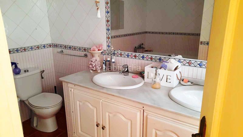 Foto fe51cdc1-a878-49cd-8e2a-301d5eecfea9. Casa amb aparcament a San Enrique-Guadiaro-Pueblo Nuevo Sotogrande