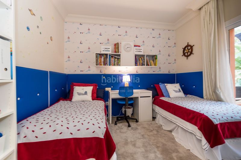 Foto 7319ddf3-3d6c-46ad-9220-77ee71fbdf90. Apartament amb aparcament piscina a Nueva Andalucía centro Marbella